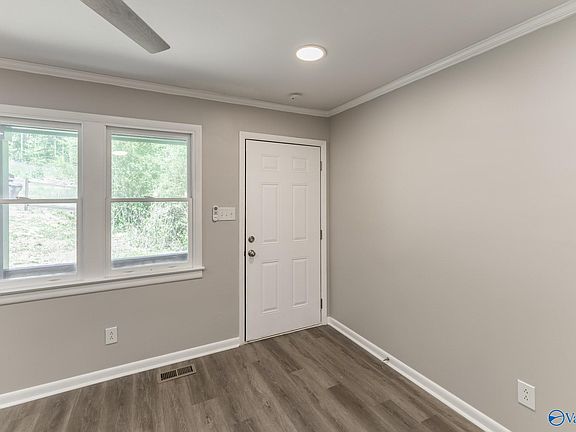 4th image of 278 Noles Dr