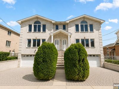 253 Warren Avenue, Fort Lee, NJ, 07024