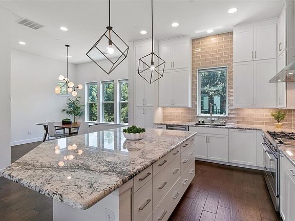 4th image of 1910 Woodland Heights Pl