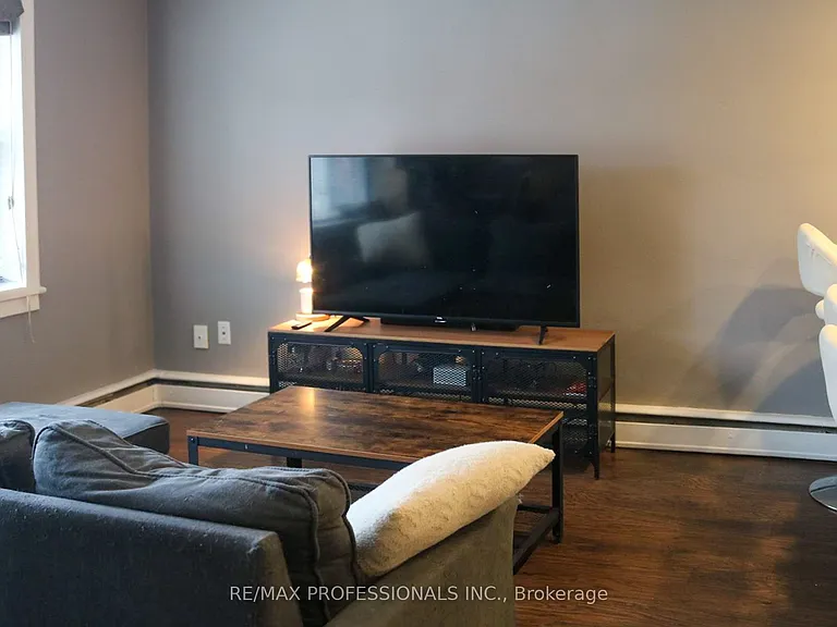 836 Concession St #206 — Photo 7