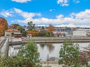 3200 W Commodore Way APT 108, Seattle, WA 98199