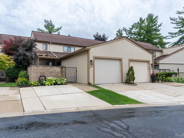 23165 Farmington Rd, Farmington, MI 48336