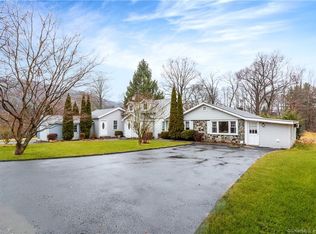 3 Knollcrest Rd, New Fairfield, CT 06812