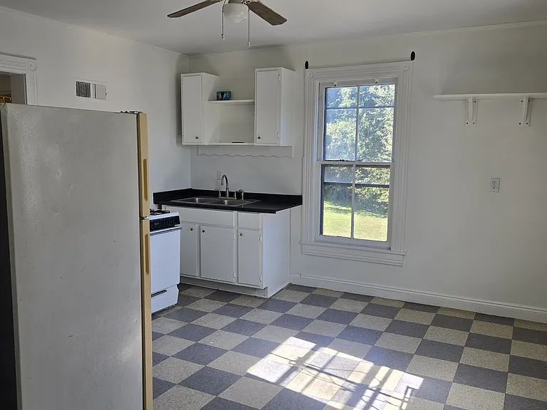 709 Dillard St #2 — Photo 12