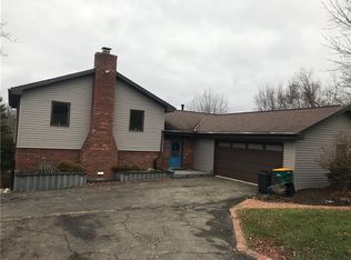 216 Veneze Dr, Pittsburgh, PA 15205