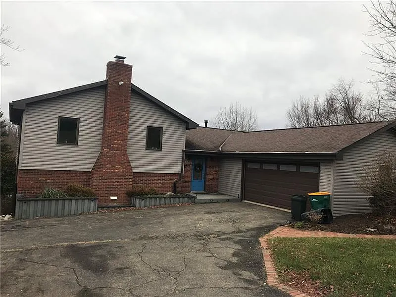 216 Veneze Dr photo 1