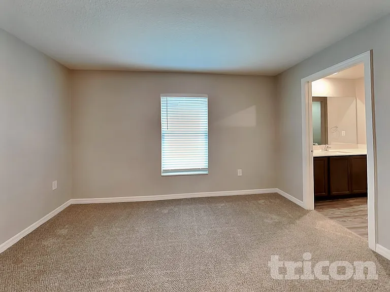304 Kensington View Dr — Photo 8