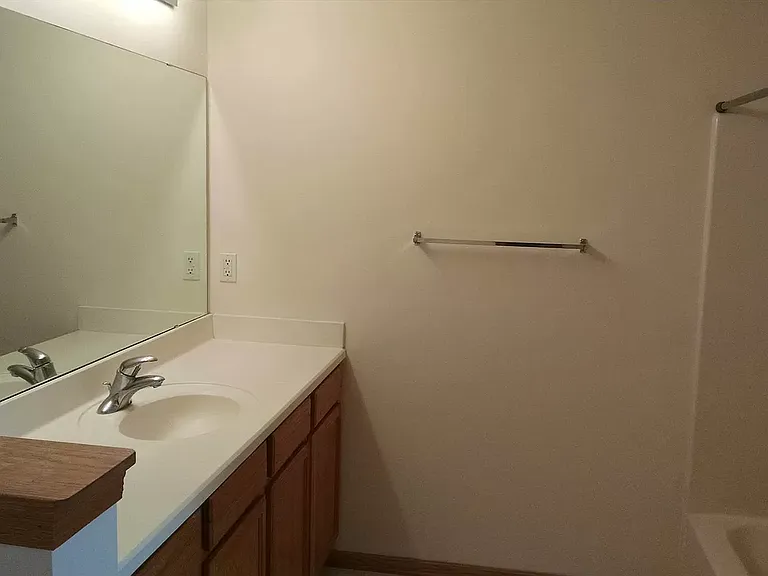 Upstairs full bath