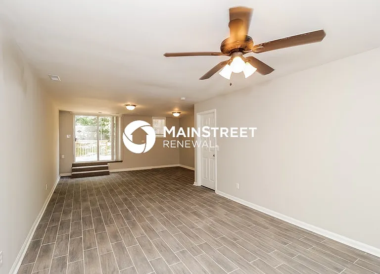 125 Crestworth Ct — Photo 9