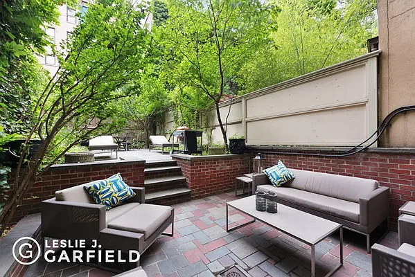 Sold by Leslie J. Garfield | media 4