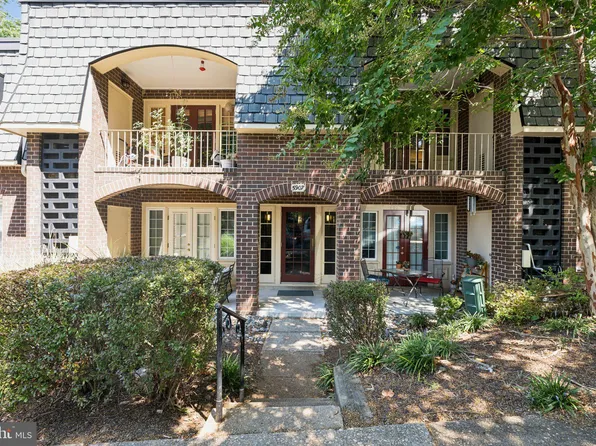 5907 Noblestown Rd #L, Springfield, VA 22152