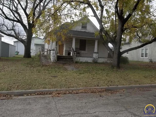 1413 S Highland Ave, Chanute, KS 66720