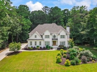 215 Ashley Forest Dr, Fayetteville, GA 30214