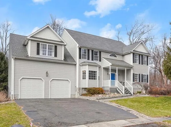 85 Arrowwood Place, Stratford, CT 06614