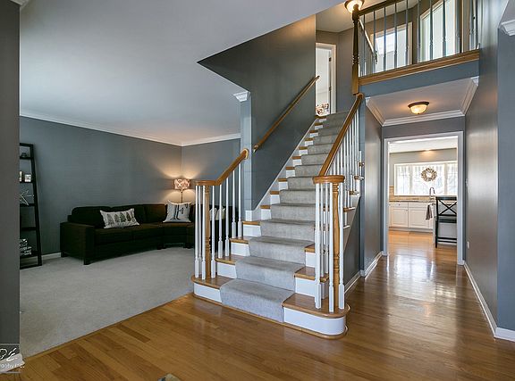 3rd image of 24605 W Ottawa St