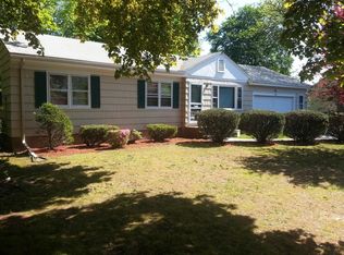 102 Sackett Point Rd, North Haven, CT 06473