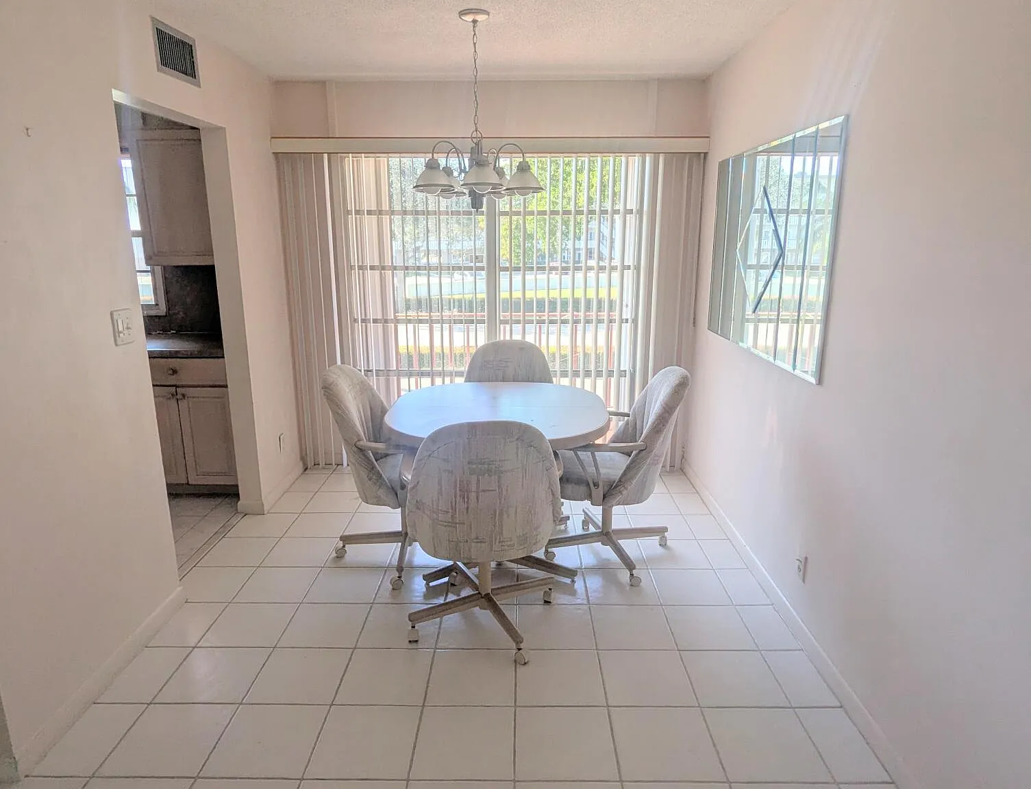 2 bed, 2.0 bath, 888 sqft, $1,700 — Photo 3
