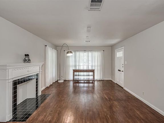 4th image of 4038 Blue Bonnet Blvd