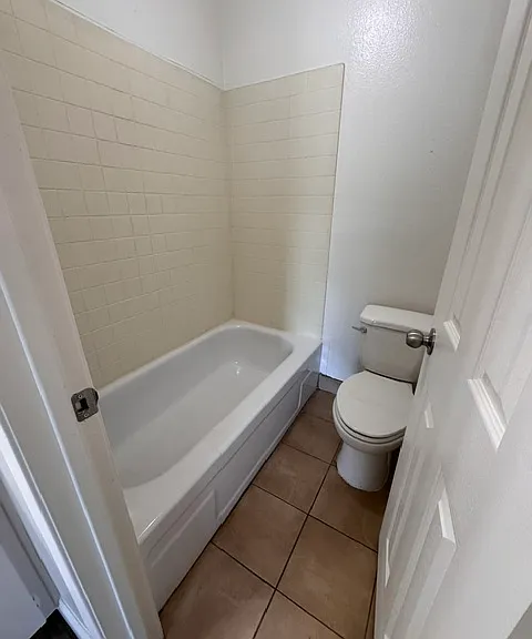 2910 N Tracy Blvd #34 — Photo 7