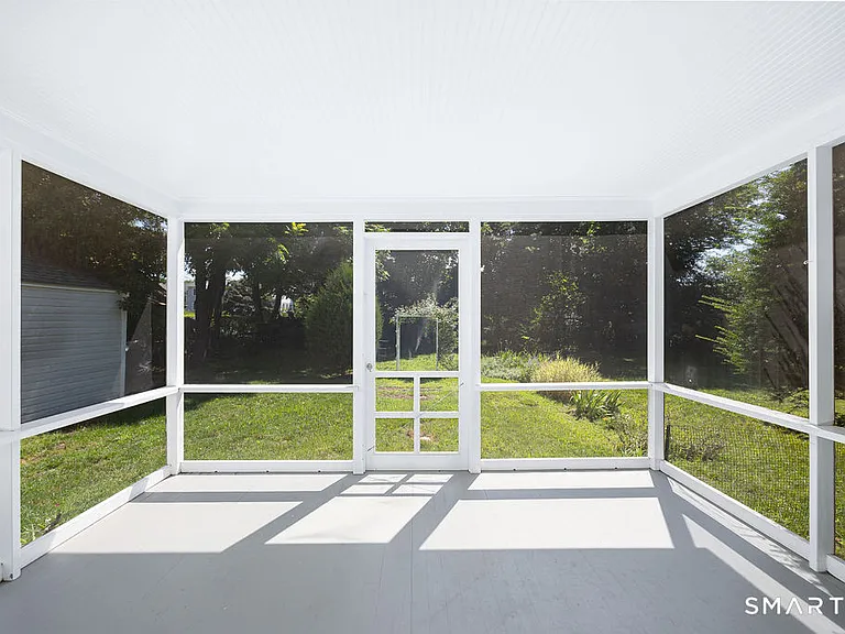 12 Roosevelt Rd — Photo 11