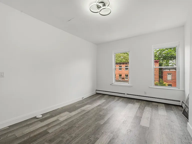 413 Liberty St — Photo 20