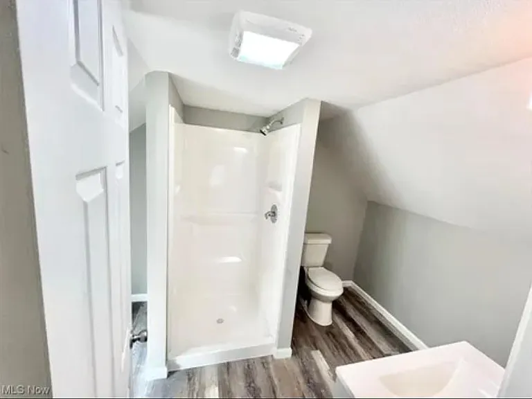 337 Dennison Ave — Photo 6
