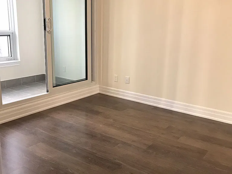 9085 Jane St S #406 — Photo 8