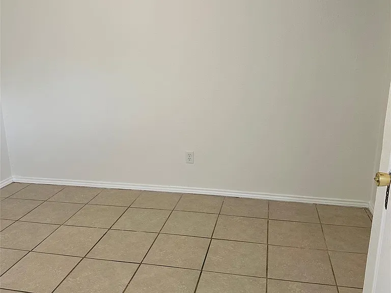 4322 Gillis St #205 — Photo 2