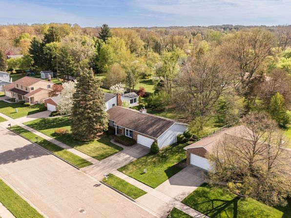 6132 Horizon Dr, East Lansing, MI 48823