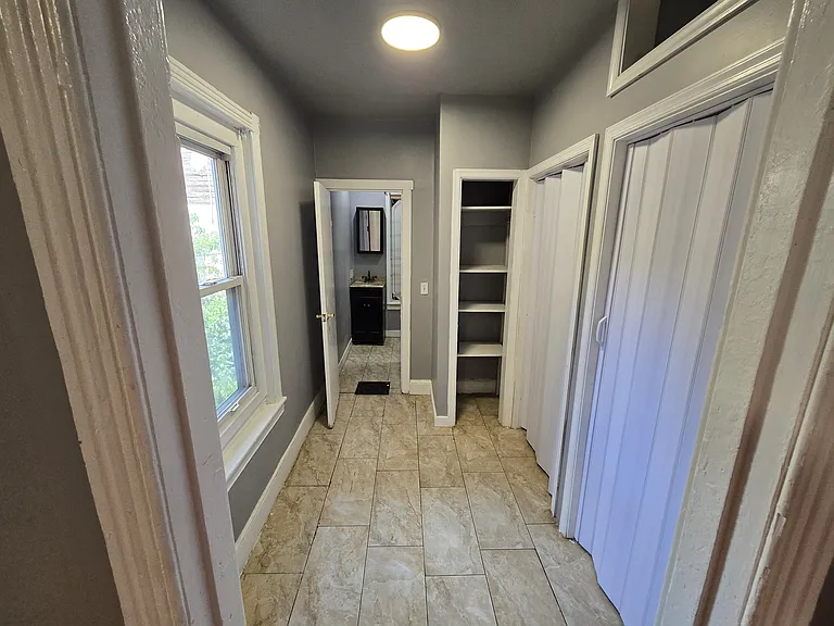 411 Cedar St — Photo 12