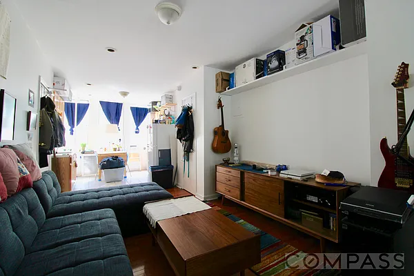 Rented by Compass | media 2