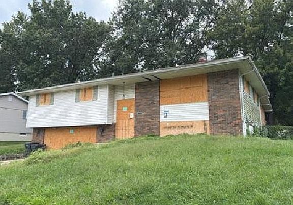 2nd image of 233 Maple Park Dr