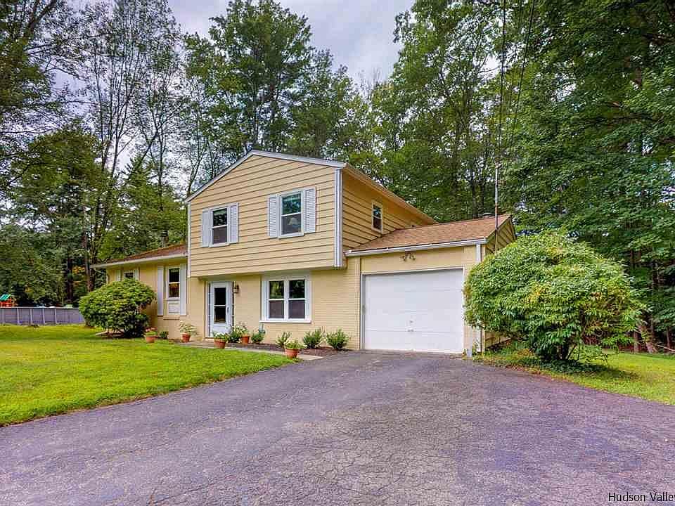 1st image of 27 Normandy Ct