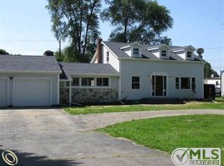 4081 Quillen Ave, Waterford, MI 48329
