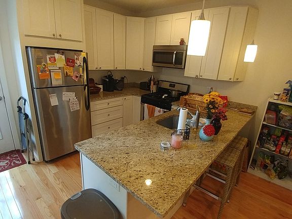 2nd image of 919 N 19th St #1