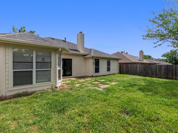 621 Jamie Ln, Mansfield, TX 76063