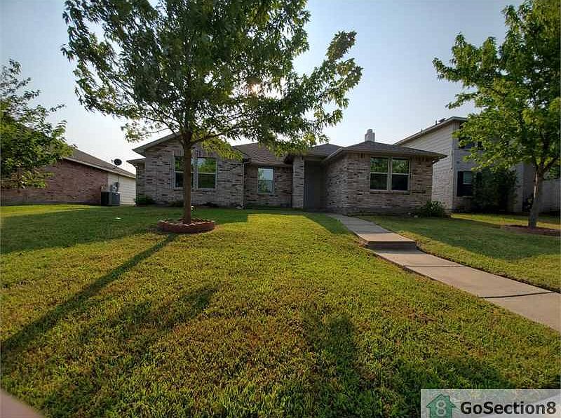 1st image of 2711 Lake Terrace Dr