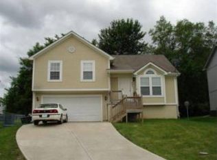 9051 E 52nd St, Kansas City, MO 64133