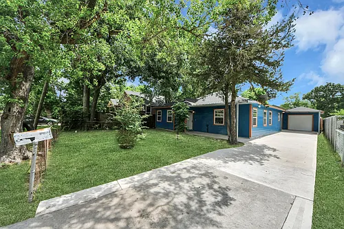 135 Rustic Dr Photo 1