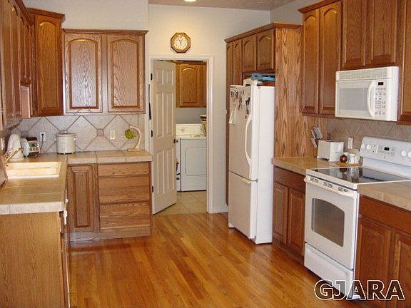 5th image of 565 Garden Cress Ct