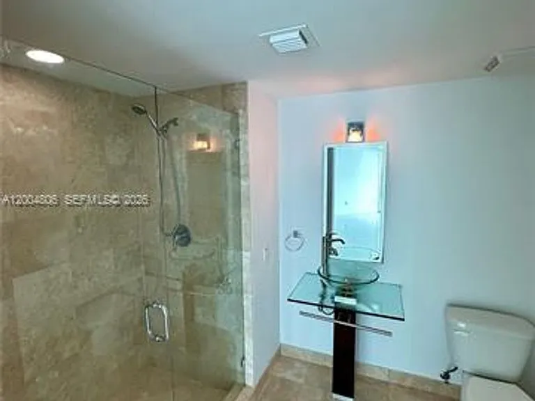 350 S Miami Ave #1402 — Photo 9