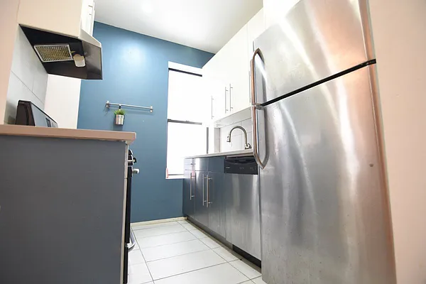 Rented by Bohemia Realty Group | media 9