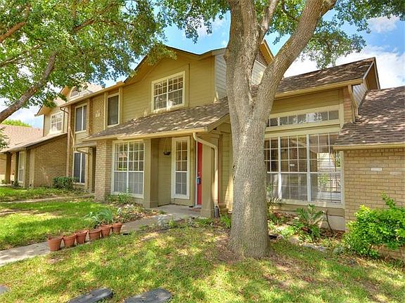 5th image of 1015 E Yager Ln Unit 14