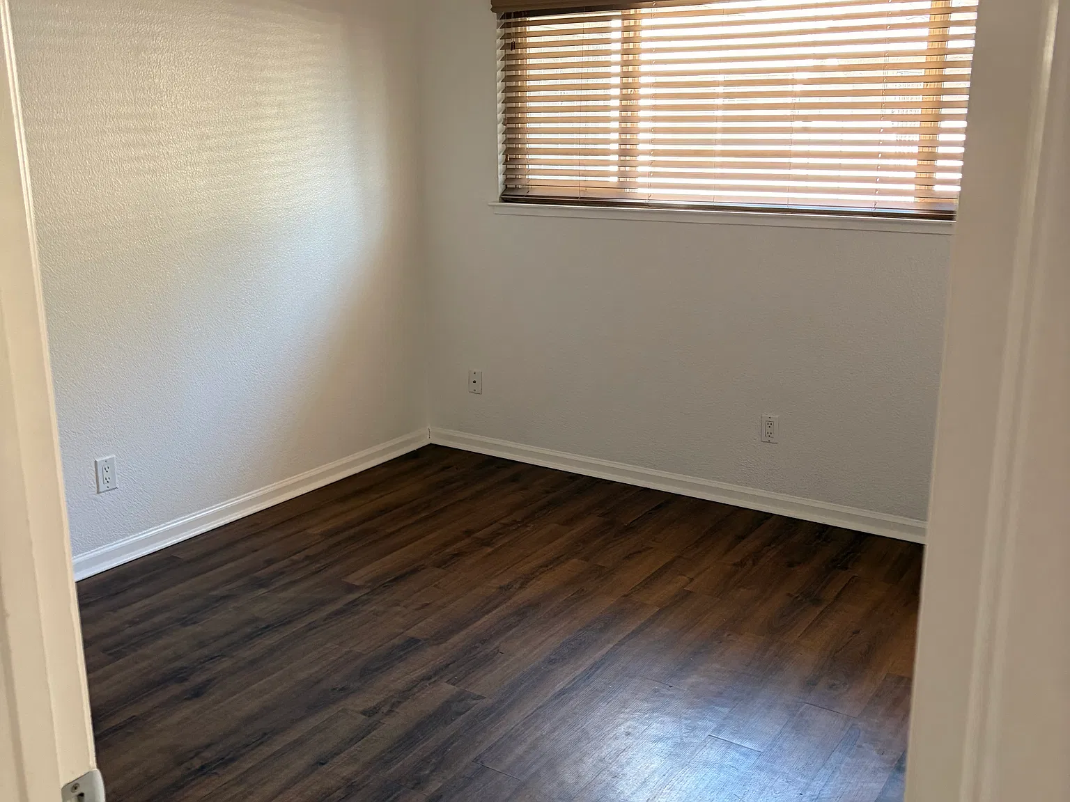 2 bed, 924 sqft, $2,100 — Photo 3