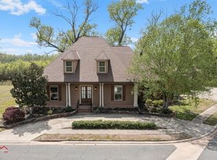 500 Belle Rouge Cir, Bossier City, LA 71111