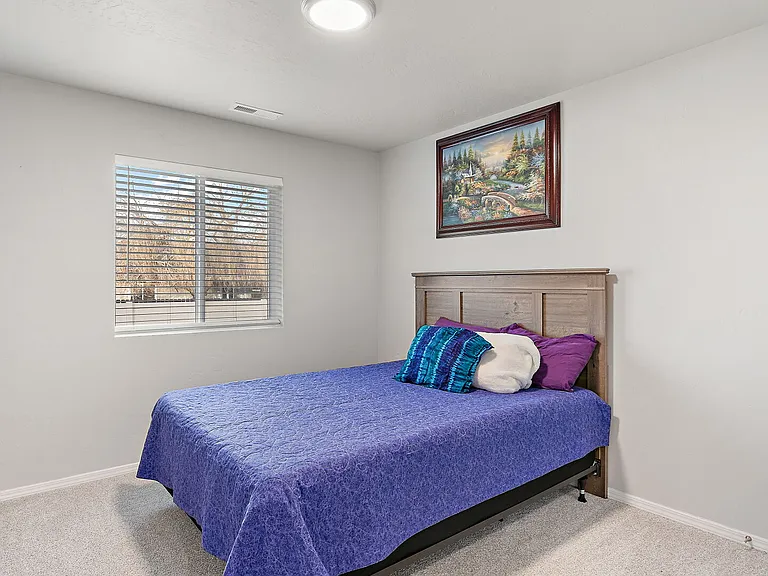 1077 N Bowknot Lake Ave — Photo 13