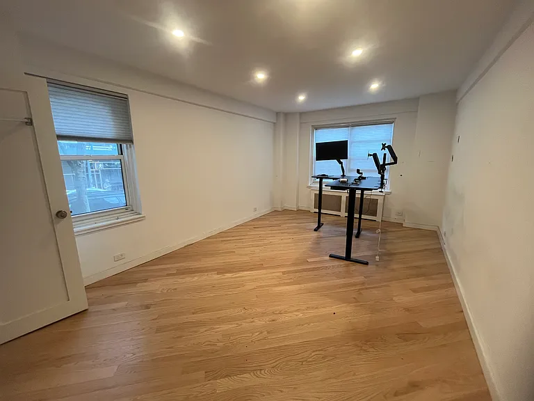 110 E End Ave #1KK — Photo 5