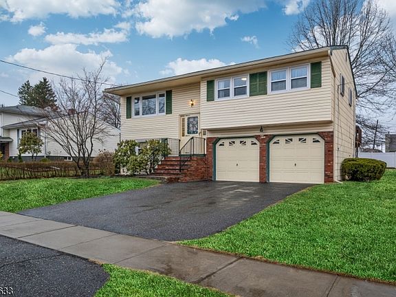 2nd image of 10 Falcon Rd