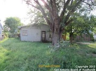 2208 Avenue V, Hondo, TX 78861