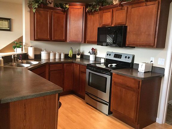 Lots of cupboards & counters